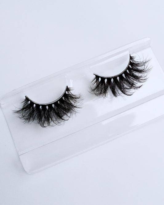 SIENNA STRIP LASH